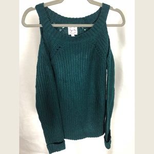 Hippie Rose Juniors' Cold Shoulder Ribbed Pullover